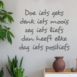 Muursticker met voorbeelden van de partitieve genitief